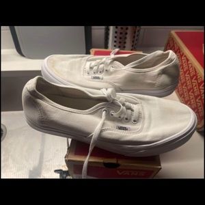 Men’s White Vans